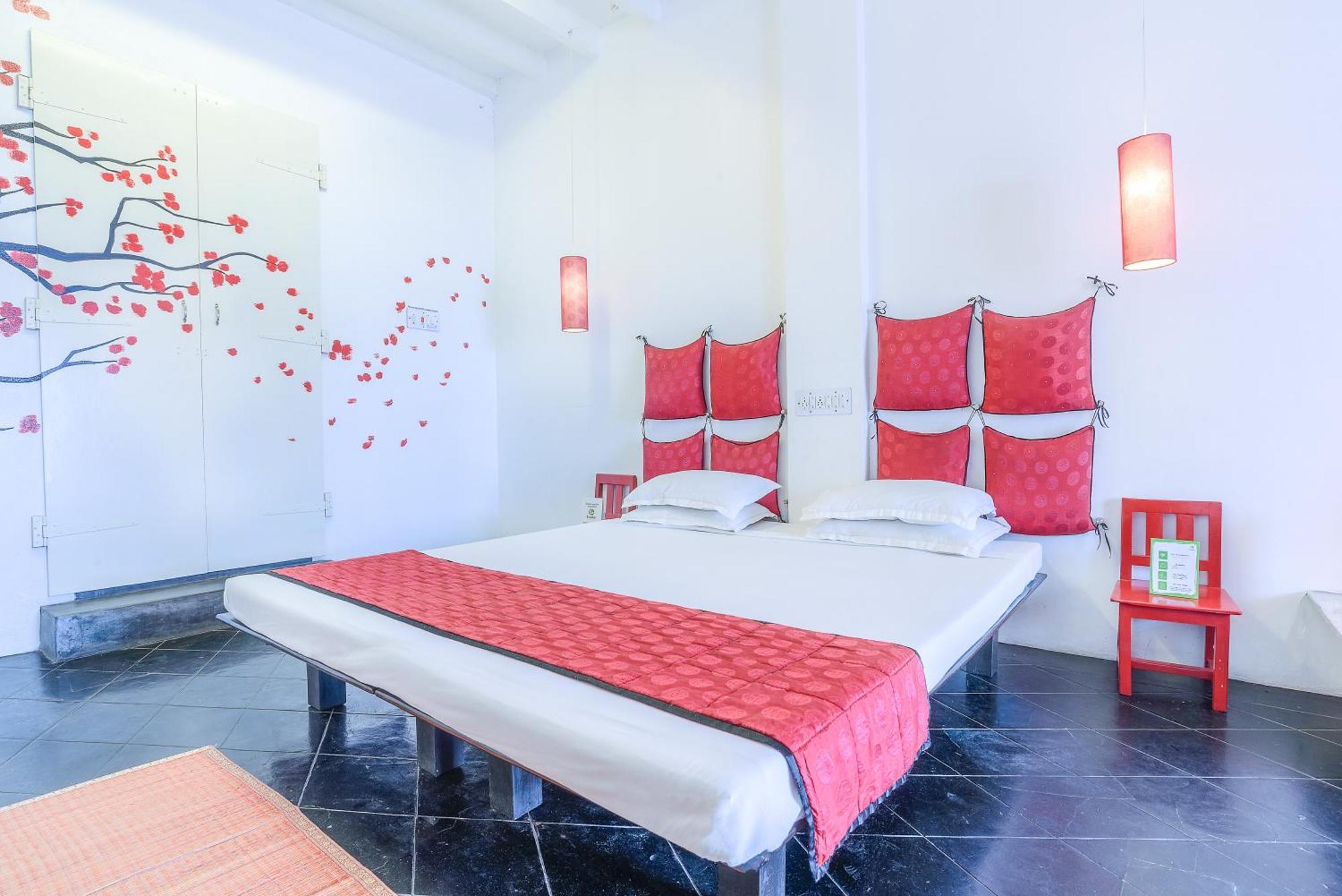 Itsy Hotels Red Lotus Heritage, Promenade Beach Pondicherry Bagian luar foto
