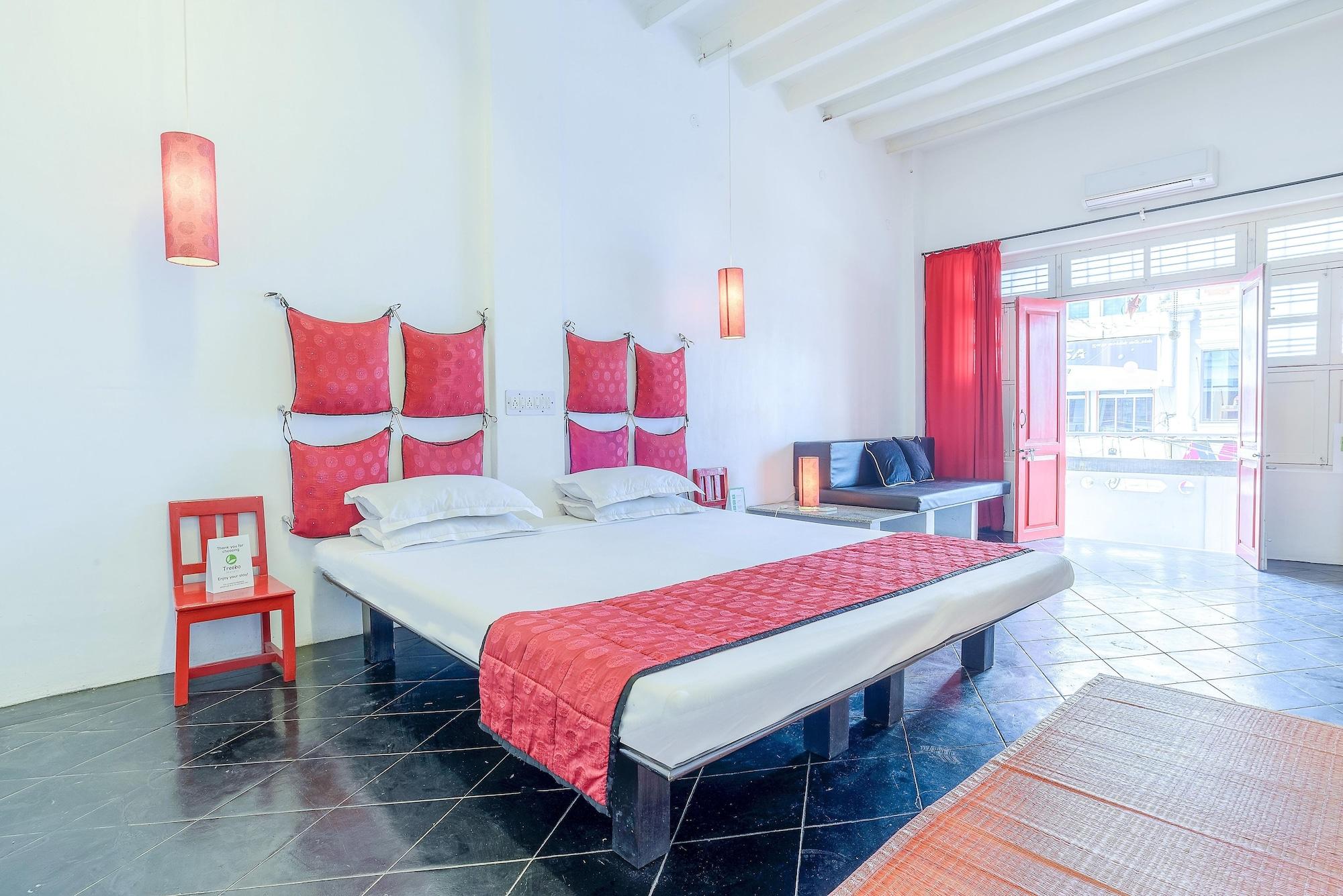 Itsy Hotels Red Lotus Heritage, Promenade Beach Pondicherry Bagian luar foto