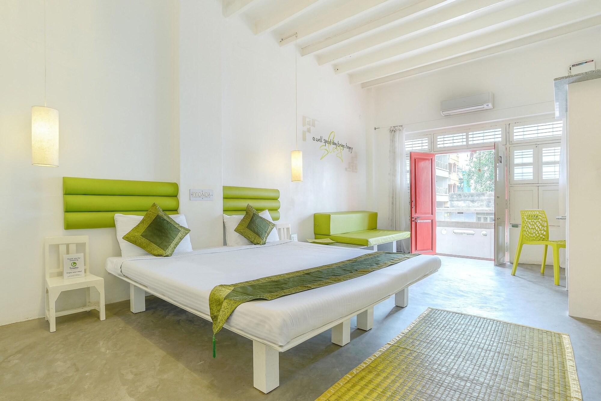 Itsy Hotels Red Lotus Heritage, Promenade Beach Pondicherry Bagian luar foto