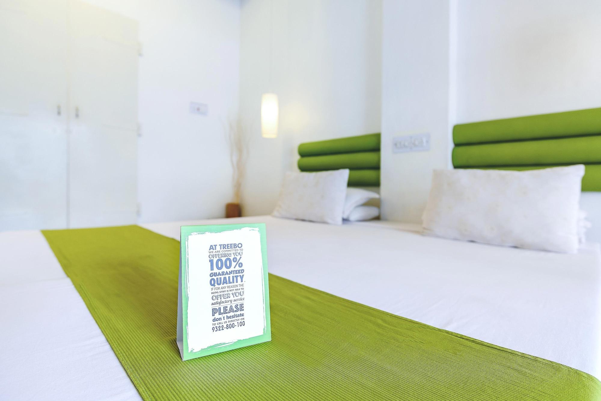 Itsy Hotels Red Lotus Heritage, Promenade Beach Pondicherry Bagian luar foto