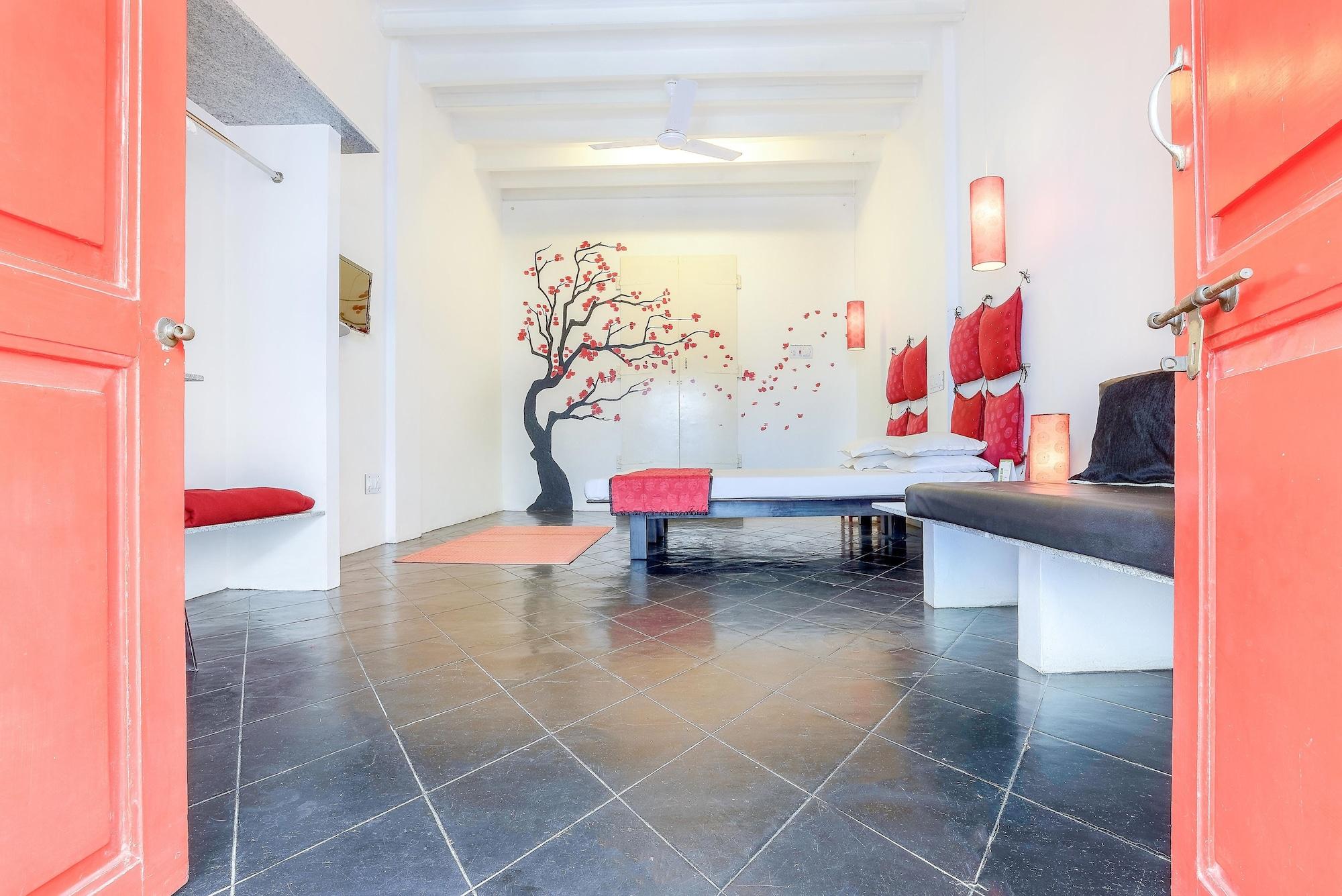 Itsy Hotels Red Lotus Heritage, Promenade Beach Pondicherry Bagian luar foto