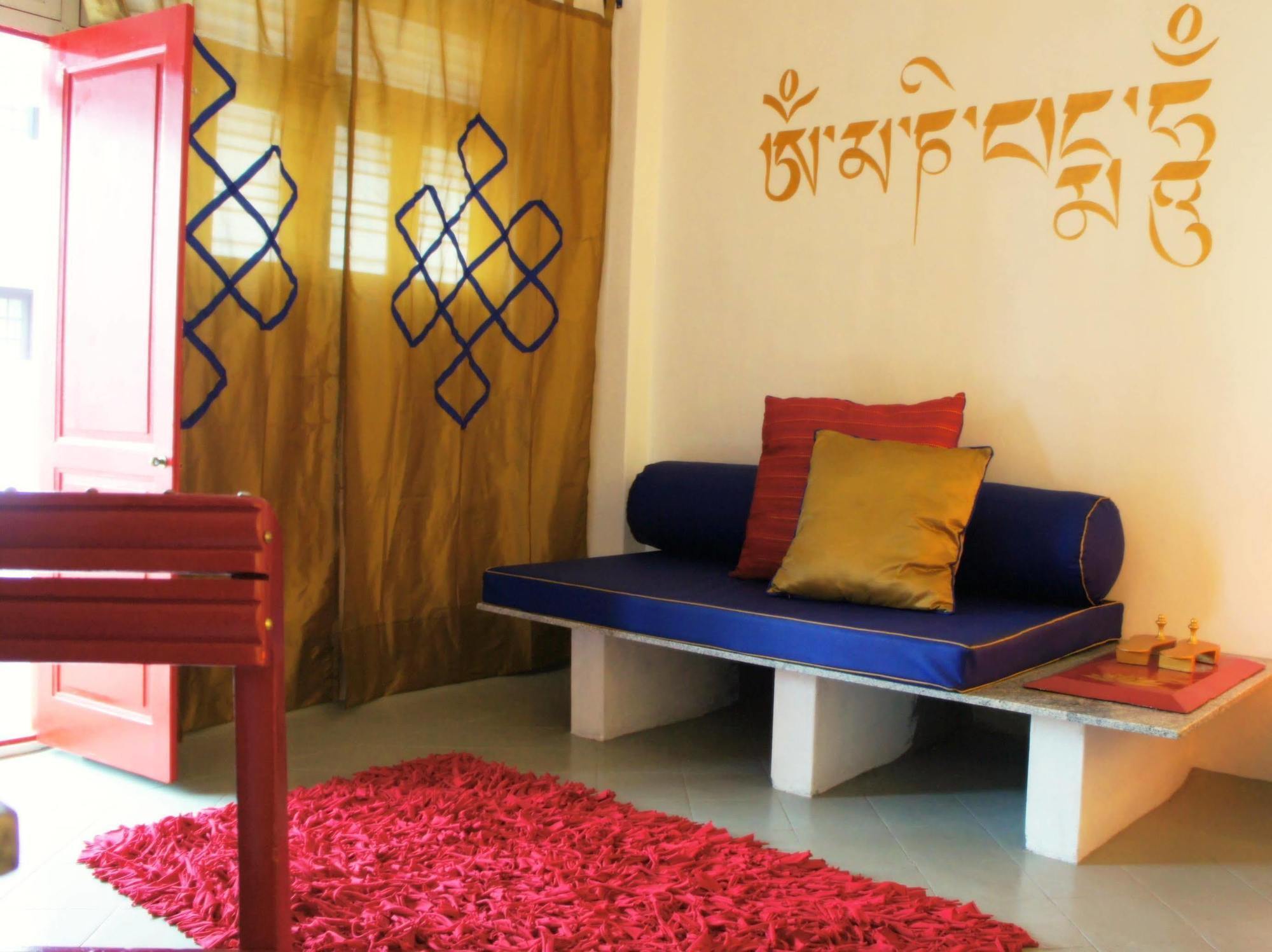 Itsy Hotels Red Lotus Heritage, Promenade Beach Pondicherry Bagian luar foto