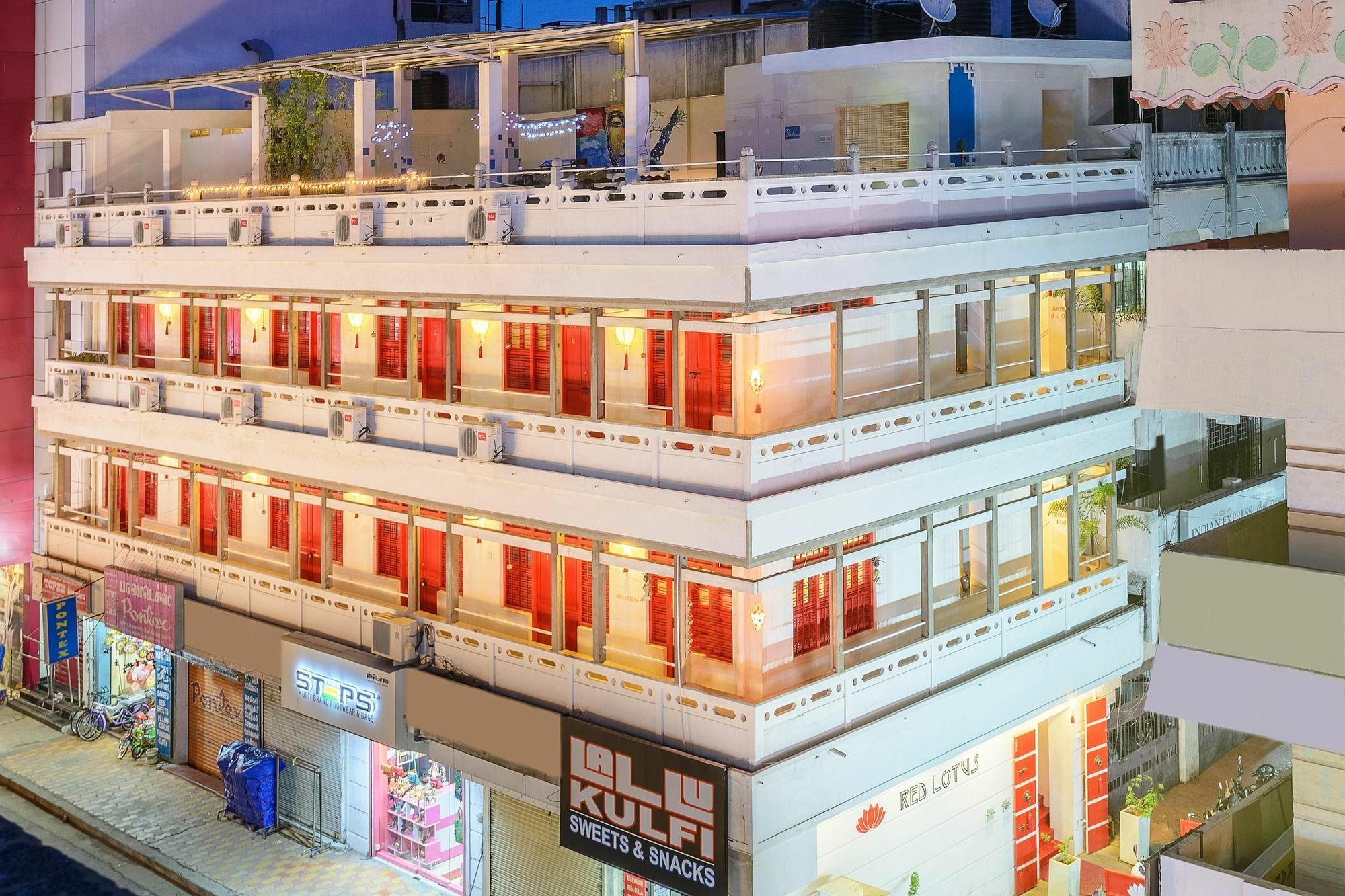 Itsy Hotels Red Lotus Heritage, Promenade Beach Pondicherry Bagian luar foto