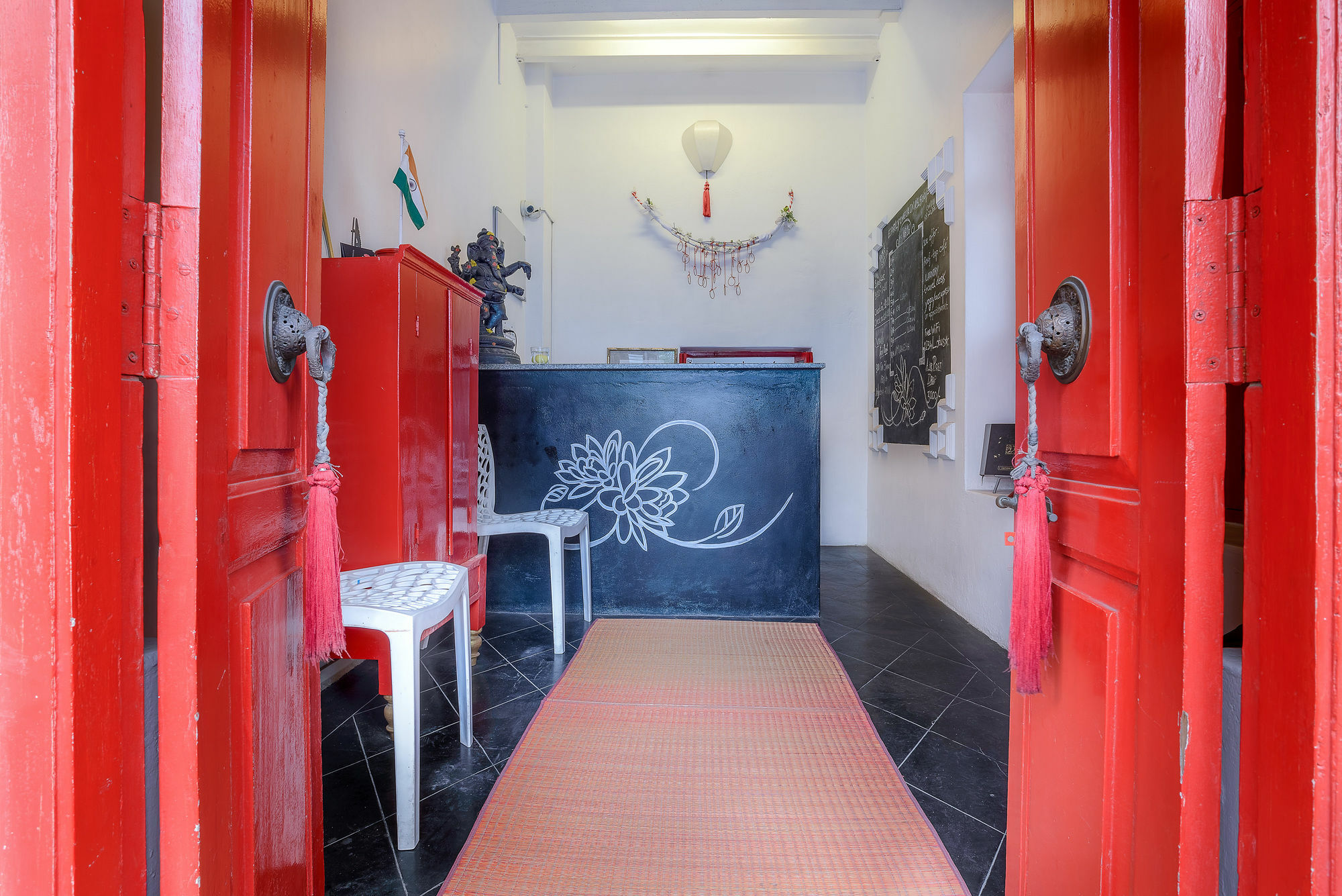 Itsy Hotels Red Lotus Heritage, Promenade Beach Pondicherry Bagian luar foto